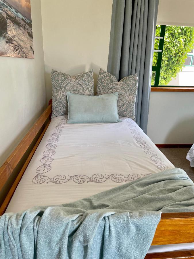 Sandra'S Guest House Langebaan Luaran gambar