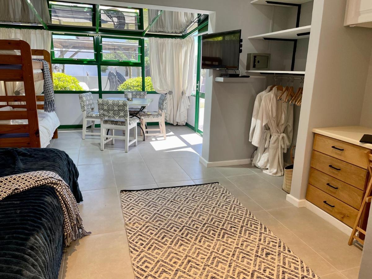 Sandra'S Guest House Langebaan Luaran gambar